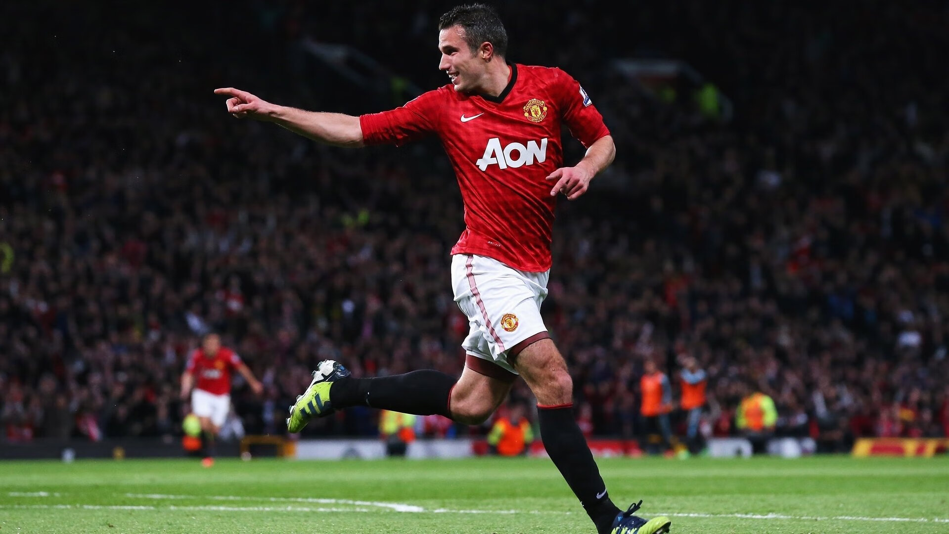 德甲超级战役：攻势凌厉，防守坚如铁墙，德甲经典比赛