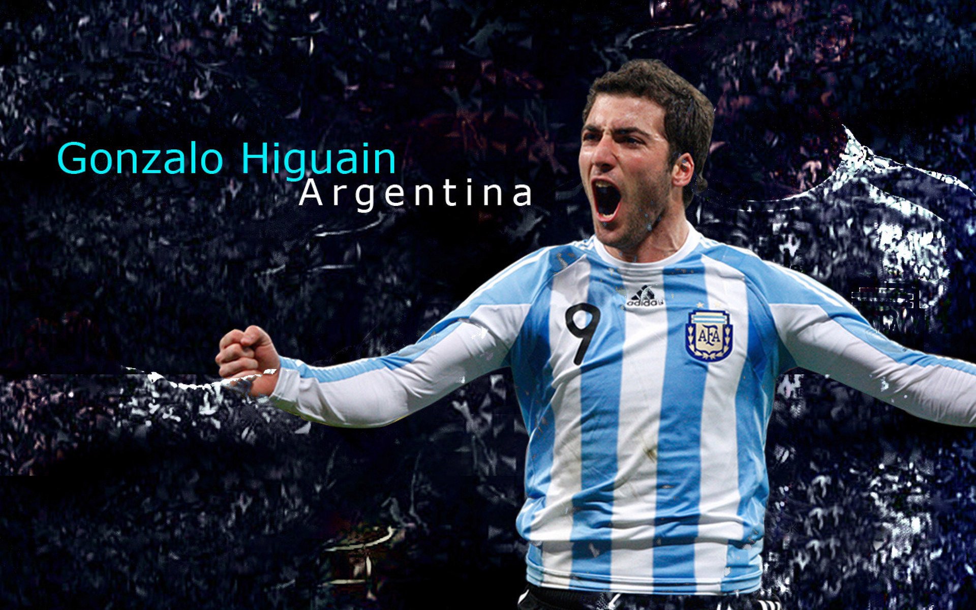 里根·史密斯稳步提升成绩赢得喝彩，史密斯雷根